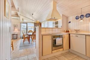 Lovely, Authentic Holiday Home 350 Meters From The Beach