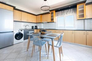 Maravilla Seaview Apartment