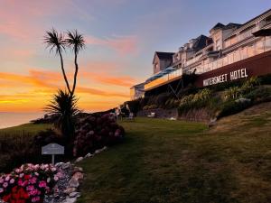 The Esplanade, Woolacombe, North Devon EX34 7EB, England.