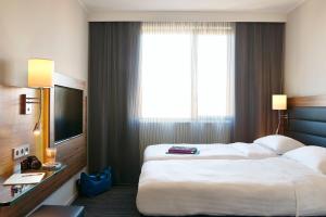 Moxy Twin Sleeper, Guest room, 2 Twin/Single Bed(s) room in Moxy Munich Messe
