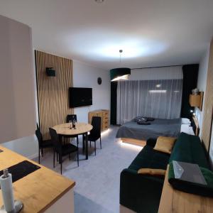 Apartament Royal Solny Resort z aneksem kuchennym w hotelu z krytym basenem, sauną i usługami SPA