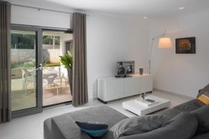 Villa Valsavia-apartment Borik with pool and SPA