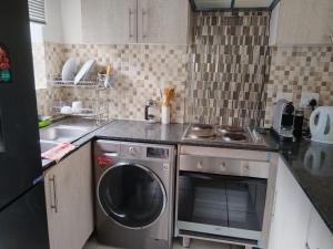 The Classic Menlyn Maine Apartment