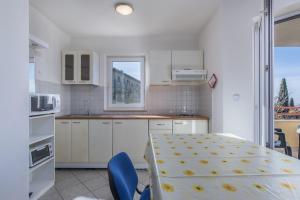Apartment Martinuzz With Sea View 