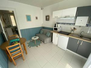 Appartements T2 Plein centre du Pouliguen, port et plage a pied : photos des chambres