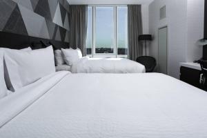 Courtyard by Marriott Long Island CityNew York Manhattan View