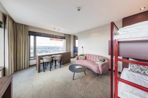 Family Suite room in Van der Valk Airporthotel Düsseldorf
