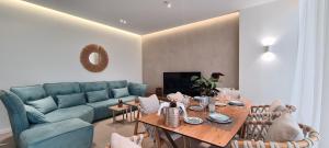 Salt n Blue Villa Palase