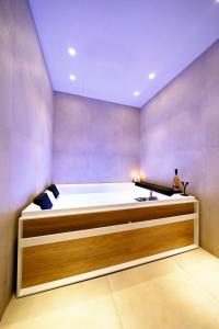 King Suite with Spa Bath