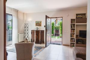 Siliqua House with Garden by Wonderful Italy