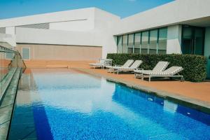 Menlyn Maine Trilogy Apartment 1221
