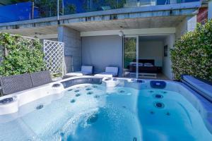 The Glass House & SPA