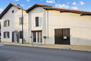 Maisons de vacances Charming house with terrace - Ondres - Welkeys : Maison de Vacances