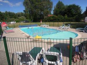 Campings Camping Les Ballastieres - Vosges du Sud : photos des chambres