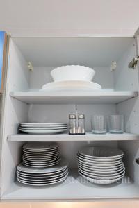 Luxurious, Newly-Renovated Large 2-Bedroom Condo by the Beach