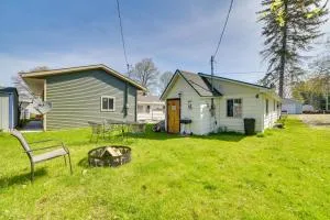 Houghton Lake Cottage - Central Location! - Gladwin