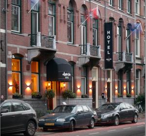 Apple Inn hotel, 
Amsterdam, Netherlands.
The photo picture quality can be
variable. We apologize if the
quality is of an unacceptable
level.