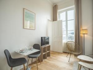 Appartements Ateliers Begand Studio 2 - Proximite Gare - Parking offert : photos des chambres