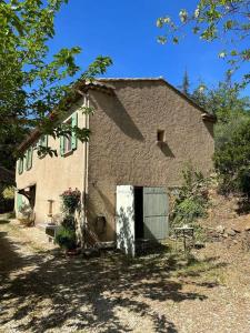 Maisons de vacances Maison Amandre en Pleine Nature - Mas Lou Castanea : photos des chambres