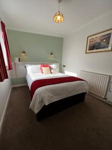Double Room room in Queenswood Hotel
