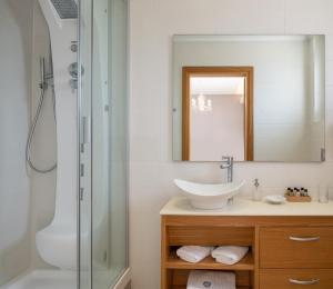 VIP Two-Bedroom Suite room in Antigoni Beach Resort