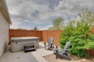 Utah Retreat - Hot Tub, Deck and Near National Parks - Ticaboo