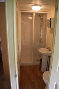 Chalet with large veranda 6p centrally located in National Park, Swimming pool 168