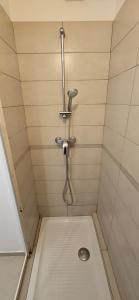 Appartements T2 de Standing Cote Plage, les pieds dans l'eau : photos des chambres