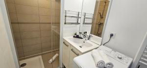 Appartements T2 de Standing Cote Plage, les pieds dans l'eau : photos des chambres