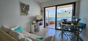 Appartements T2 de Standing Cote Plage, les pieds dans l'eau : photos des chambres