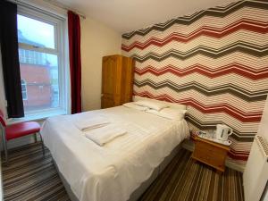 Small Double Room room in Chilton Hotel