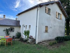 Maisons de vacances Maison familiale en pleine campagne proche Brassac : photos des chambres