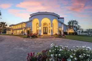 The Zenda Estate - Indio