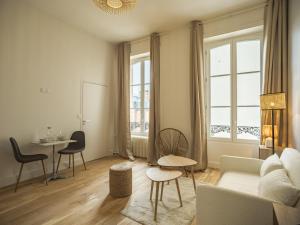 Appartements Ateliers Begand Studio 6 - Proximite Gare - Parking offert : photos des chambres