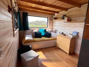 Chalets Tiny House dans jardin prive a la campagne : photos des chambres