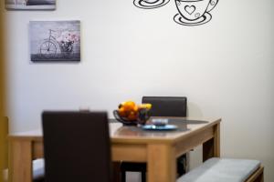 Bambi S18 - Your New Family Story