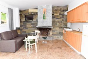 Barreira Beachfront Room 1