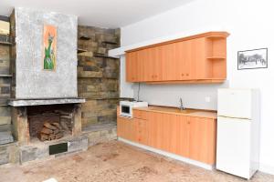 Barreira Beachfront Room 1