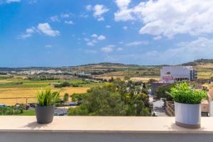 New Spacious Apartment with Amazing View Bugibba