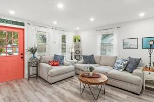 Quaint Gulfport Beach Bungalow - غولفبورت