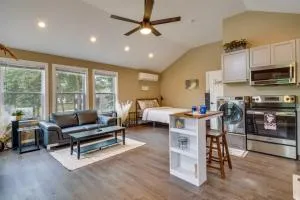 Peaceful Waterfront Studio 16 Mi to Greenville! - Woodruff