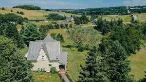 Clinton Pond Bed and Breakfast - Summerside