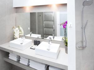 Appartements LivinParis - Luxury 2 Bedrooms Le Marais I : photos des chambres