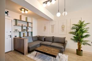 Scorpios - Infinity Pool & Spa Resort