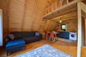 BADEM AĞACI BUGALOWLARI