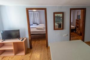 Polixenis house