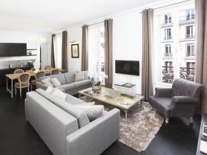 Appartements LivinParis - Luxury 3 Bedrooms Le Louvre I : photos des chambres