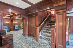 Poste Montane Lodge by East West