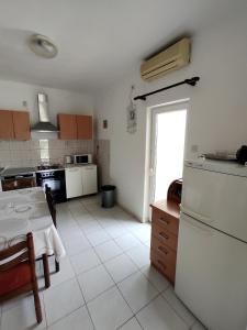 Apartments with parking space Slatine, Ciovo - 12811