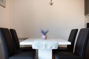 Apartments with parking space Kornic, Krk - 19463